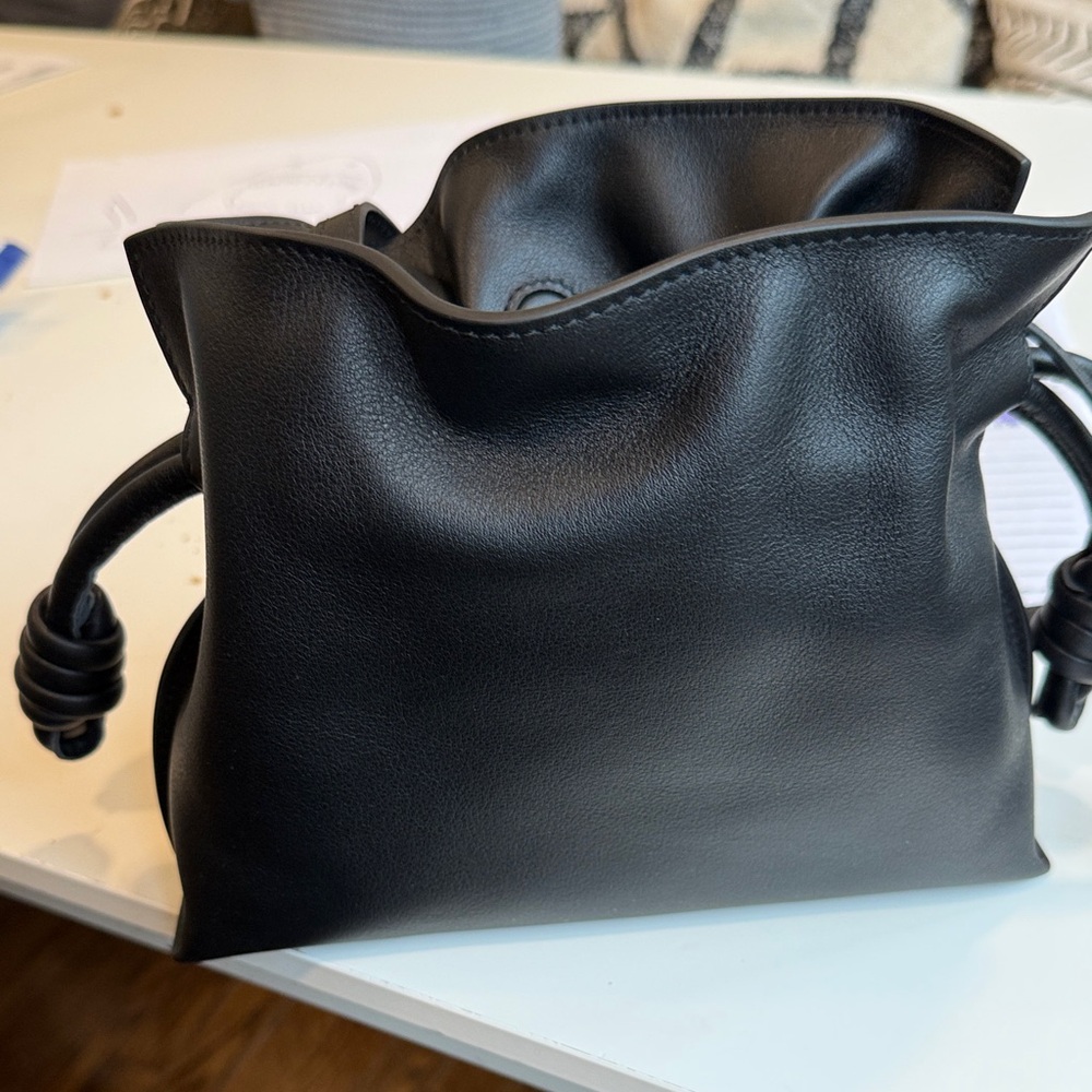 LOEWE Flamenco Black Leather Drawstring Shoulder Bag - Picture 6 of 8